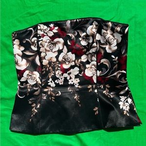 Beautiful floral White House Black Market bustier top with lining
